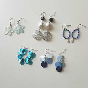 5 pairs of earrings